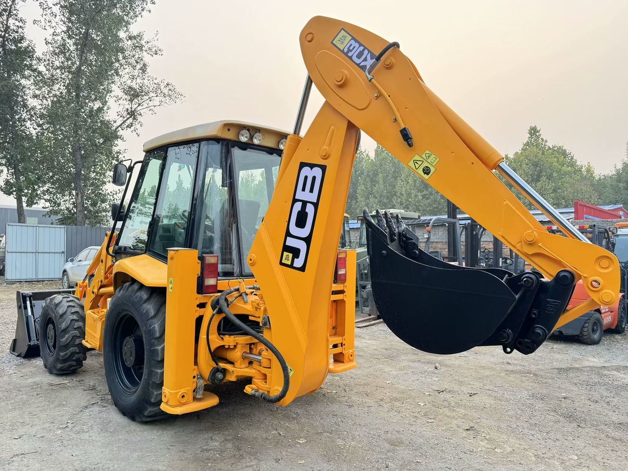 JCB 3CX - Tractopelle: photos 3 JCB 3CX - Tractopelle: photos 3
