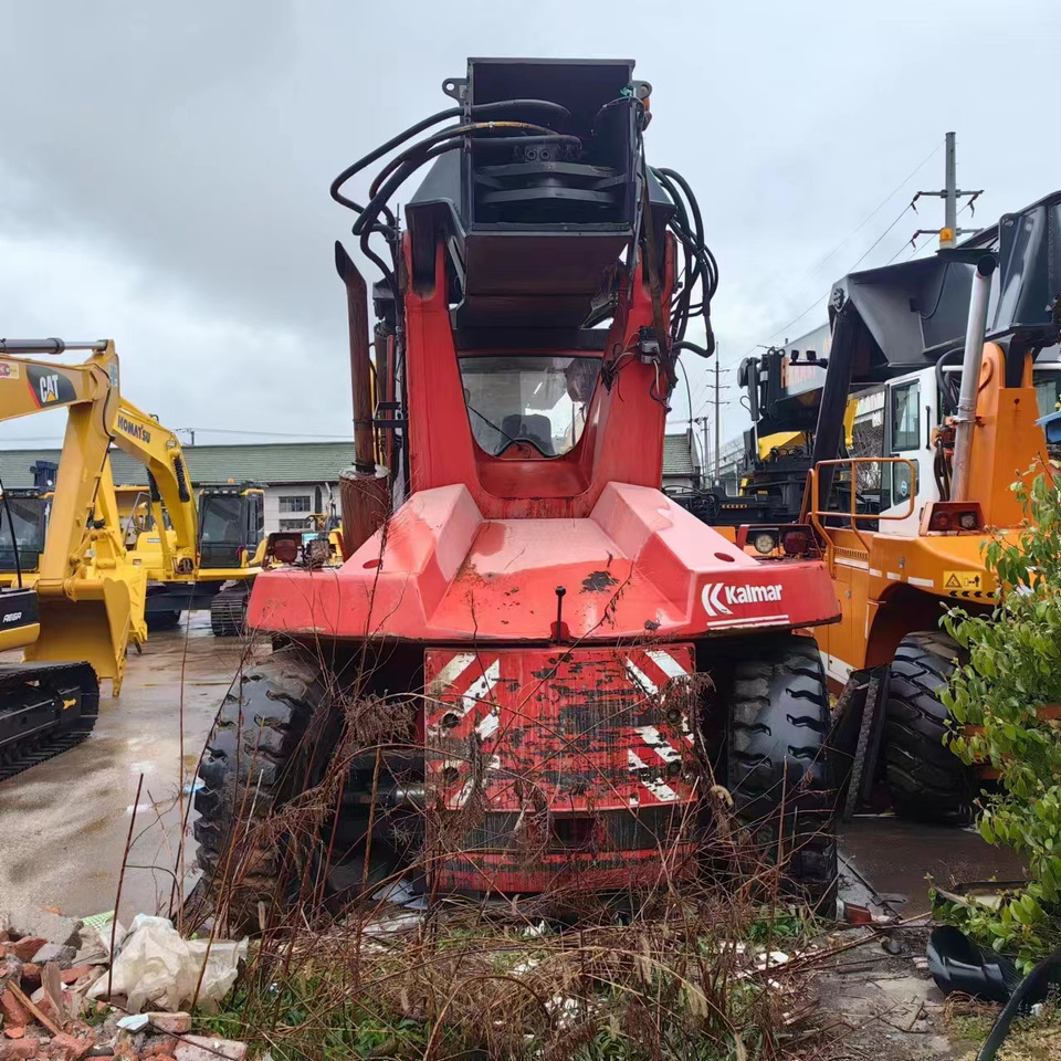 KALMAR DRF450-60S5 - Chariot tout terrain: photos 2 KALMAR DRF450-60S5 - Chariot tout terrain: photos 2
