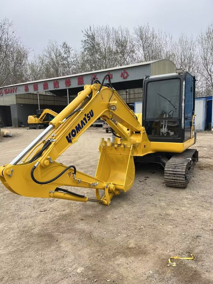 Komatsu PC56 - Mini pelle: photos 4 Komatsu PC56 - Mini pelle: photos 4