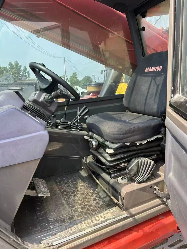 Manitou MT1740 - Chariot télescopique: photos 5 Manitou MT1740 - Chariot télescopique: photos 5