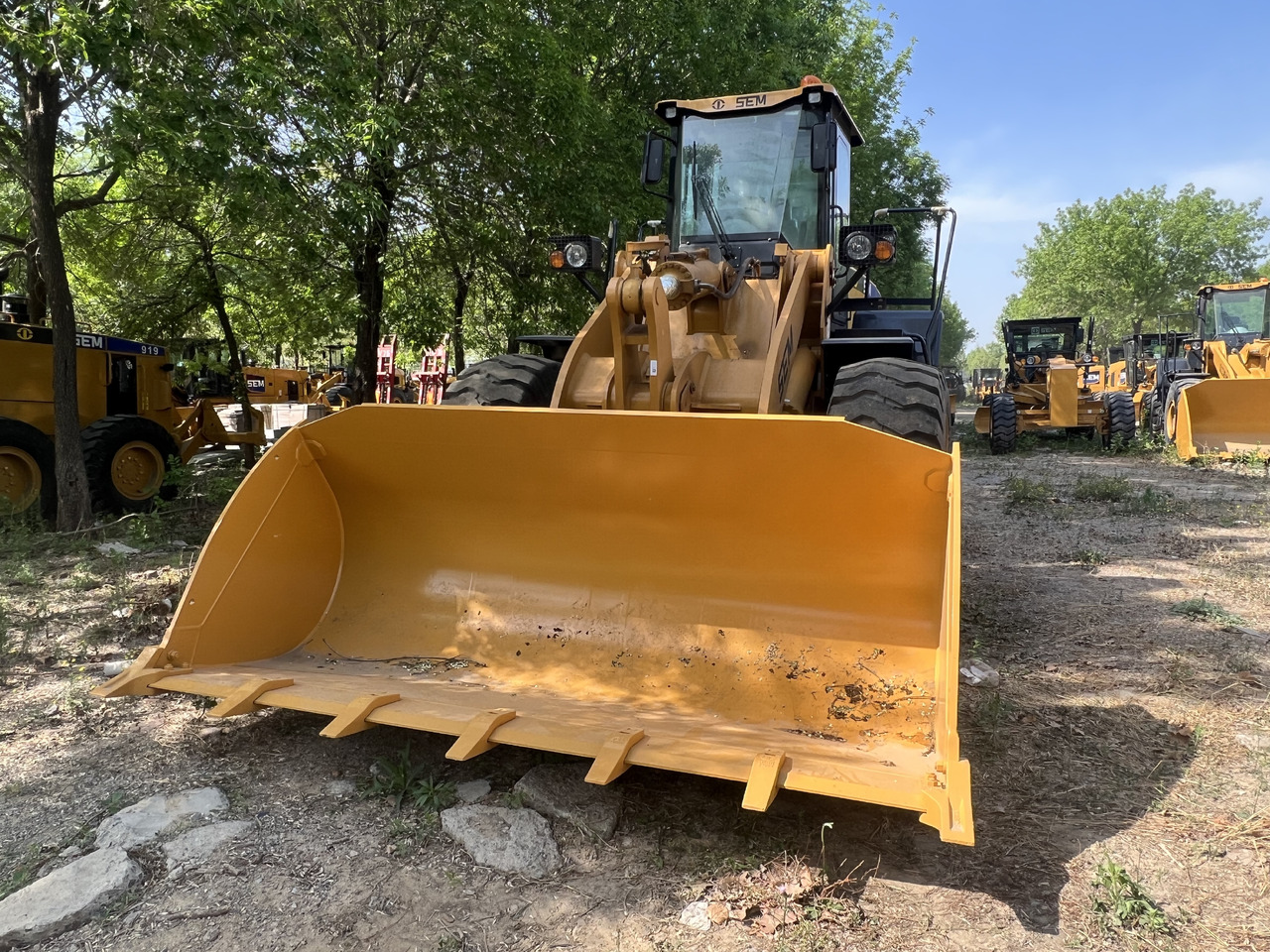 SEM SEM655D - Chargeuse sur pneus: photos 4 SEM SEM655D - Chargeuse sur pneus: photos 4