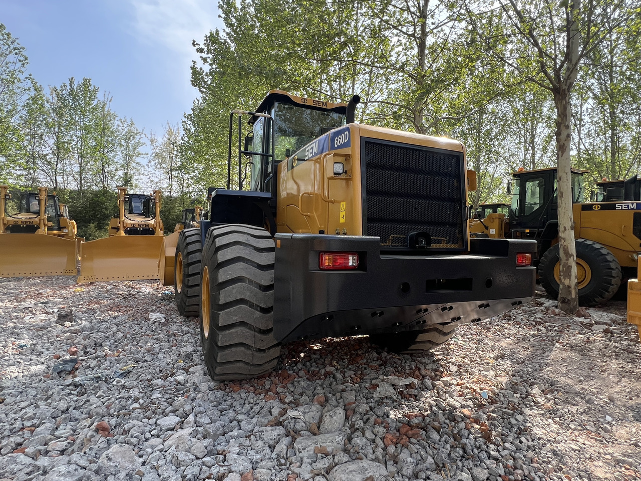 SEM SEM660D - Chargeuse sur pneus: photos 3 SEM SEM660D - Chargeuse sur pneus: photos 3