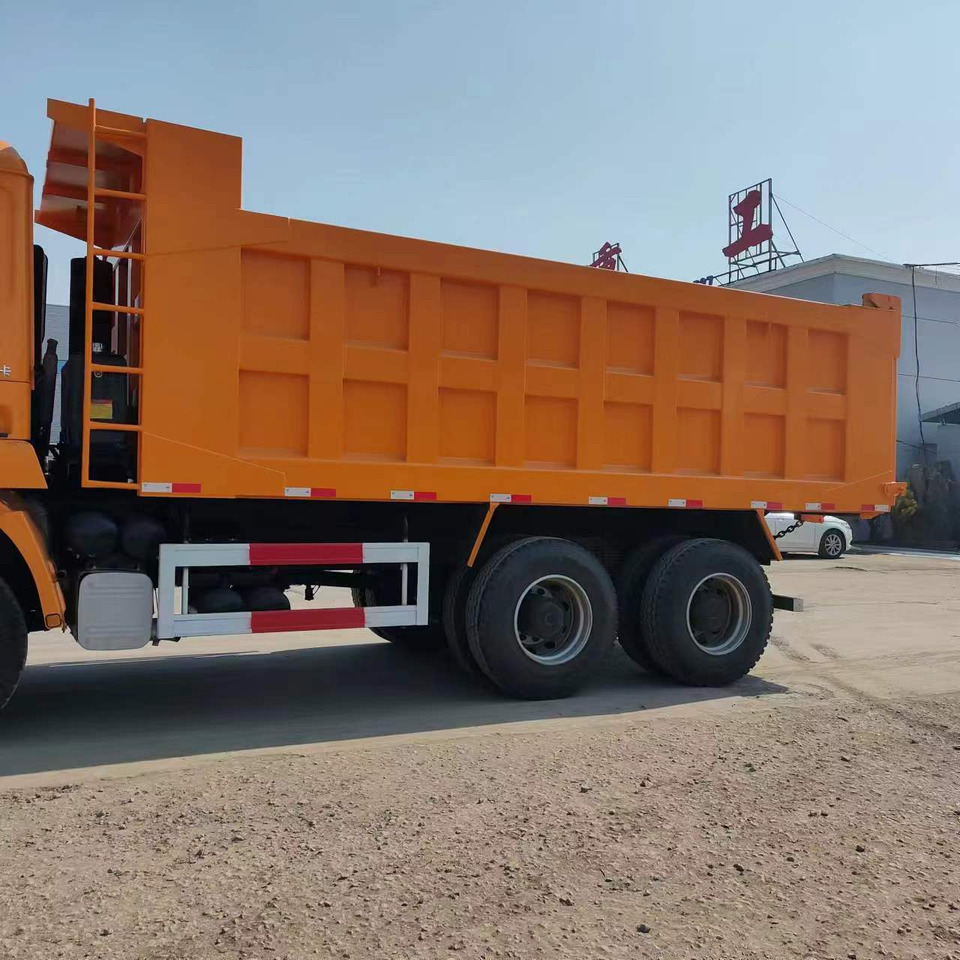 SHACMAN F3000 - Camion benne: photos 4 SHACMAN F3000 - Camion benne: photos 4