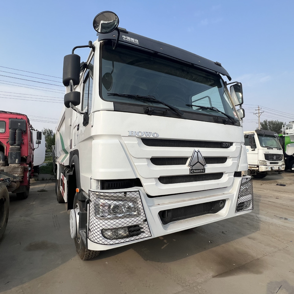 Camion fourgon neuf SINOTRUK HOWO: photos 8 Camion fourgon neuf SINOTRUK HOWO: photos 8