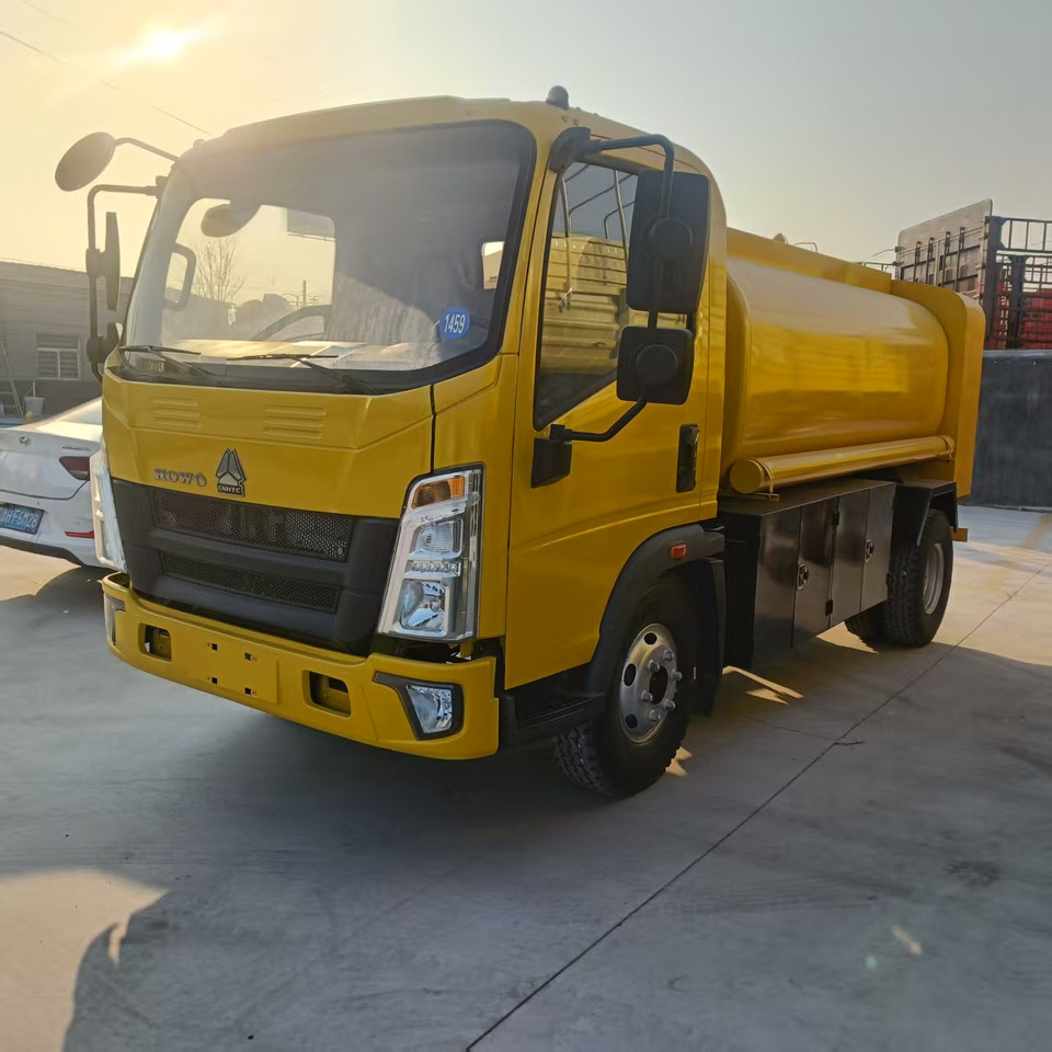 SINOTRUK HOWO - Camion citerne: photos 3 SINOTRUK HOWO - Camion citerne: photos 3