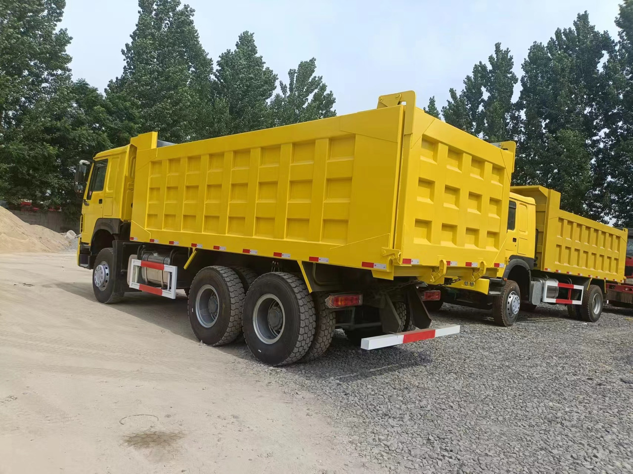 Camion benne SINOTRUK HOWO: photos 7 Camion benne SINOTRUK HOWO: photos 7