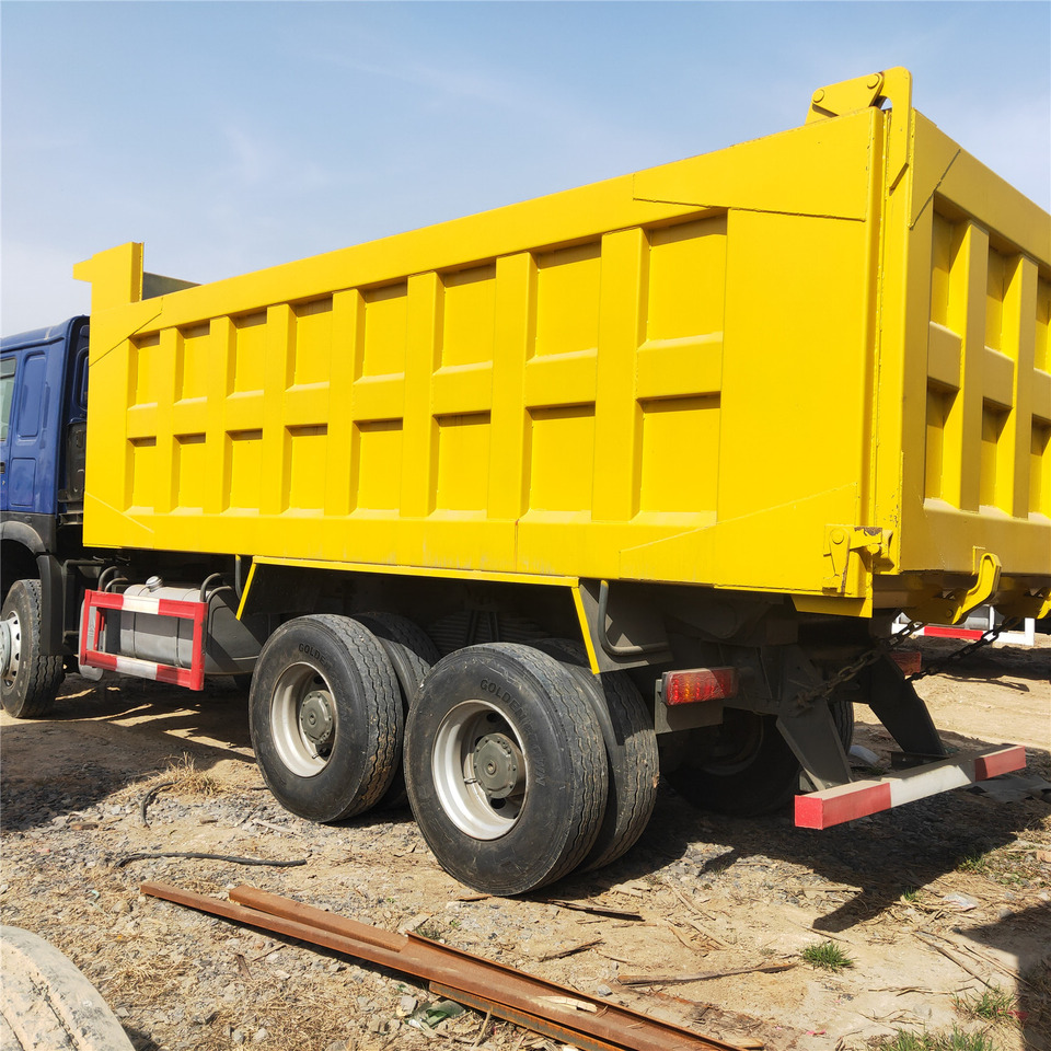 Camion benne SINOTRUK HOWO: photos 8