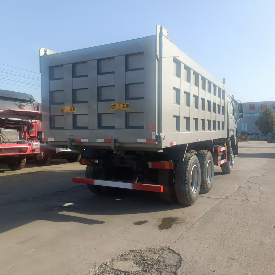 Camion benne SINOTRUK HOWO: photos 12