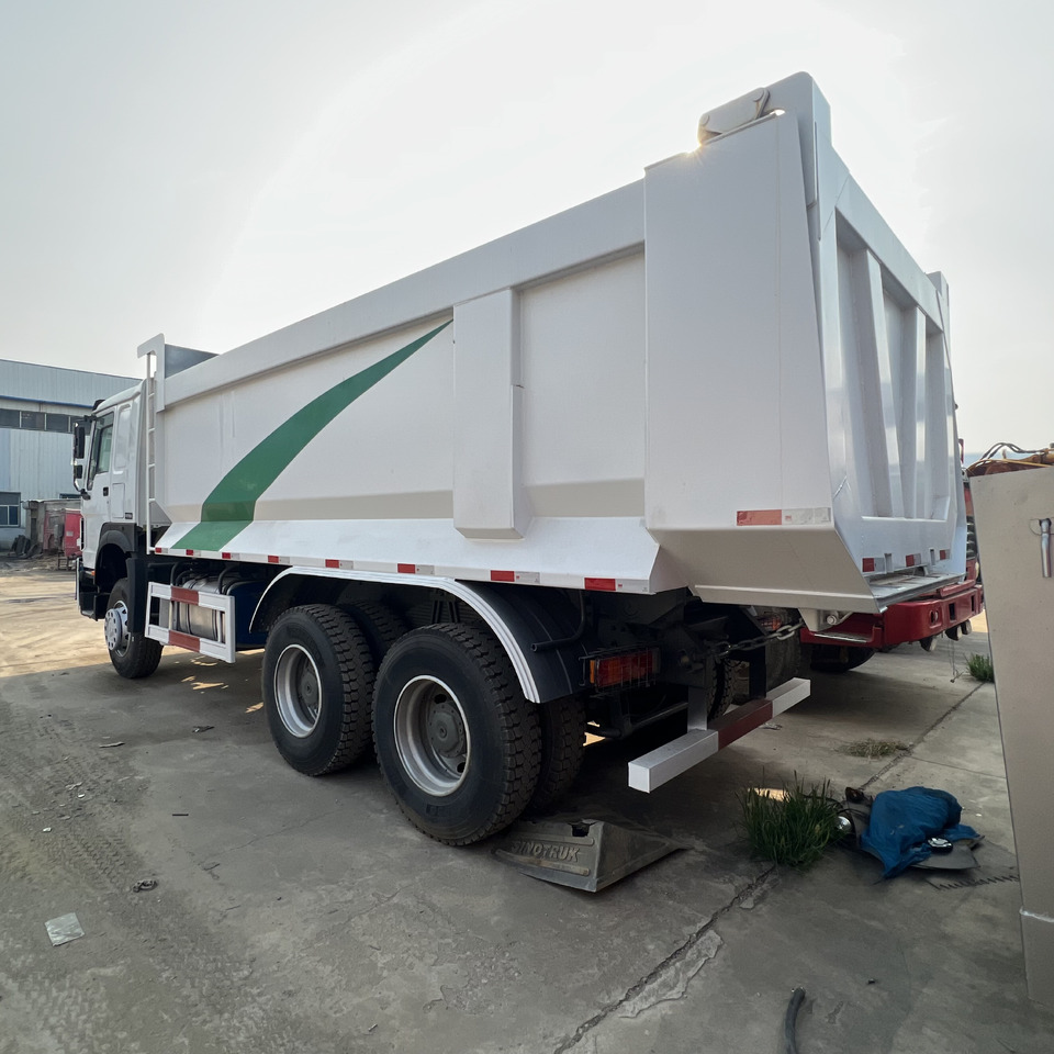 Camion fourgon neuf SINOTRUK HOWO: photos 7 Camion fourgon neuf SINOTRUK HOWO: photos 7