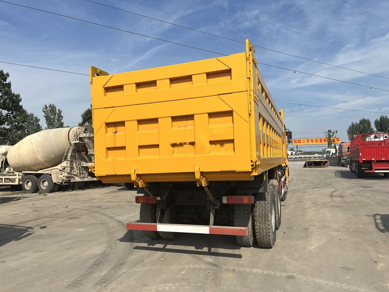 Shacman F3000 8*4 - Camion benne: photos 4 Shacman F3000 8*4 - Camion benne: photos 4