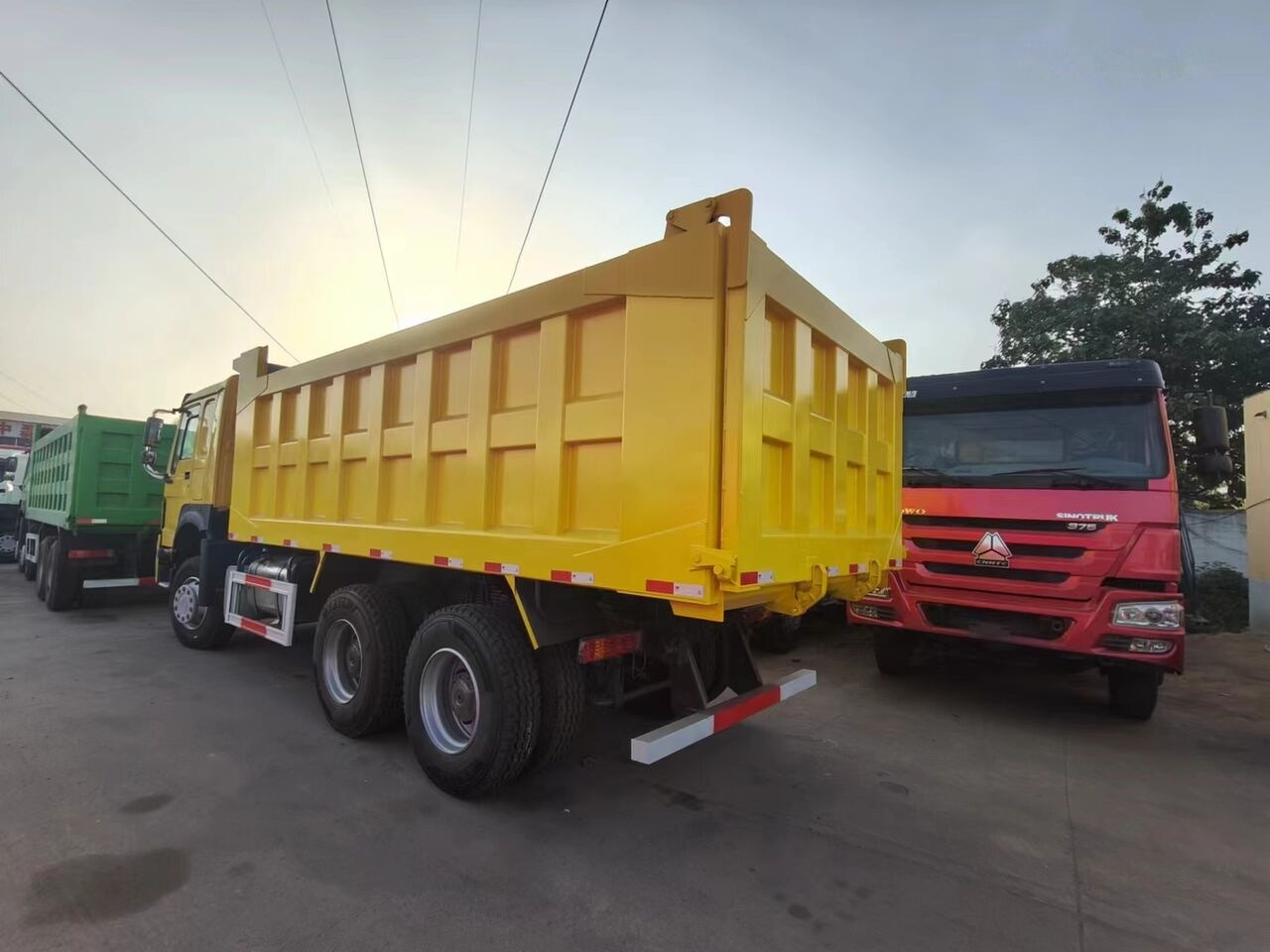 Sinotruk Howo 375 - Camion benne: photos 2 Sinotruk Howo 375 - Camion benne: photos 2