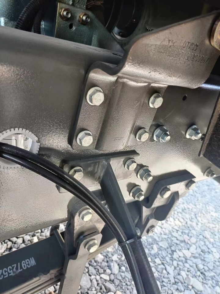 Sinotruk Howo  en leasing occasion Sinotruk Howo: photos 9