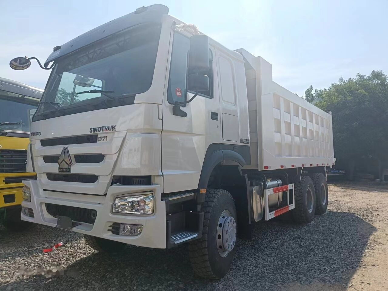 Sinotruk Howo  en leasing occasion Sinotruk Howo: photos 10