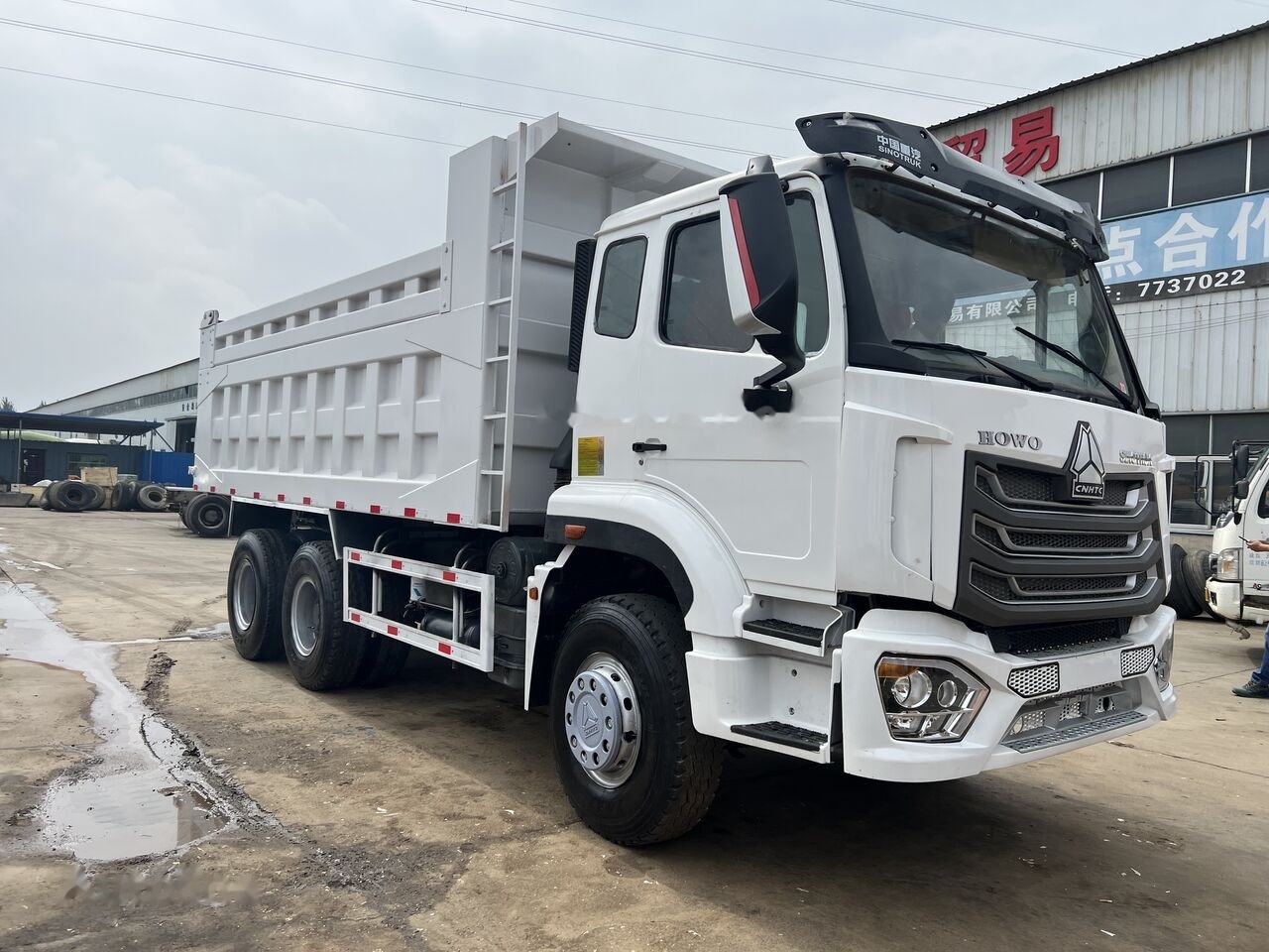 Camion benne Sinotruk Howo: photos 6