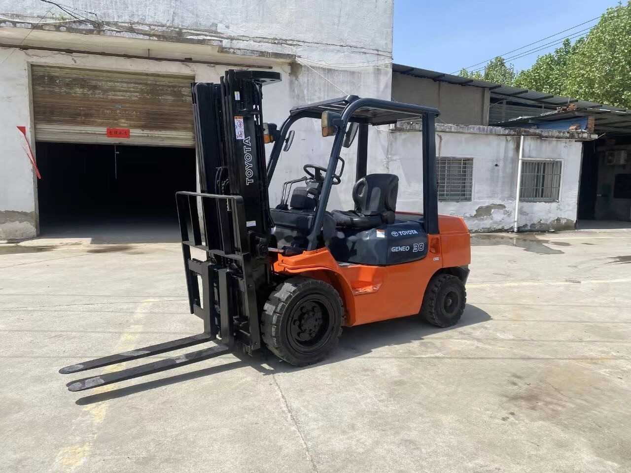 Toyota FD30 - Chariot élévateur diesel: photos 4 Toyota FD30 - Chariot élévateur diesel: photos 4