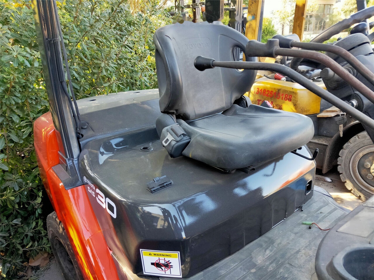 Toyota FDN30 - Chariot élévateur diesel: photos 2 Toyota FDN30 - Chariot élévateur diesel: photos 2