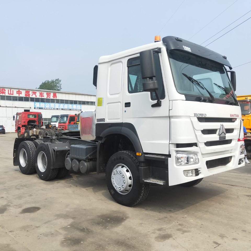SINOTRUK HOWO - Tracteur routier: photos 1 SINOTRUK HOWO - Tracteur routier: photos 1