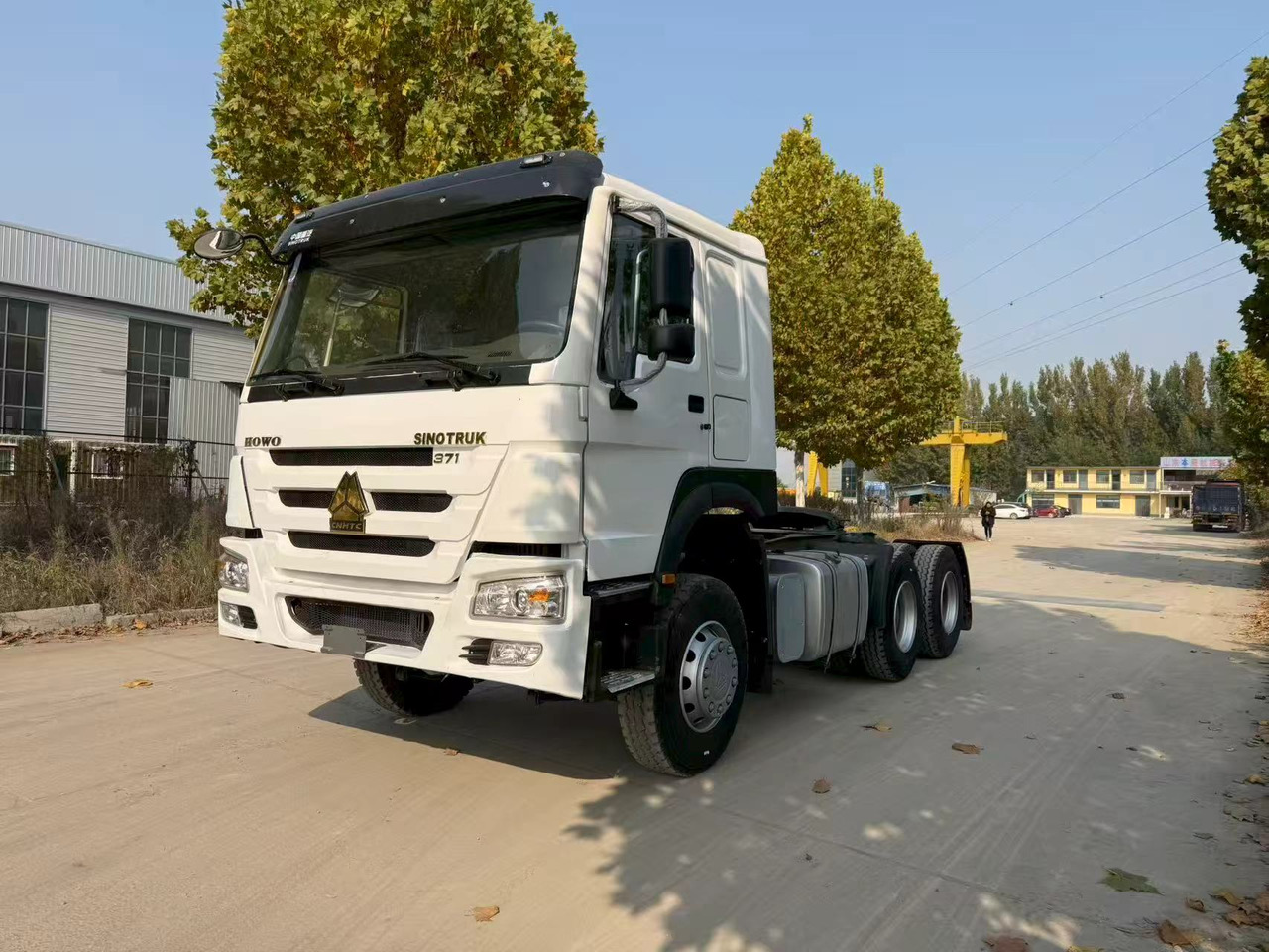 SINOTRUK HOWO tractor - Tracteur routier: photos 3 SINOTRUK HOWO tractor - Tracteur routier: photos 3