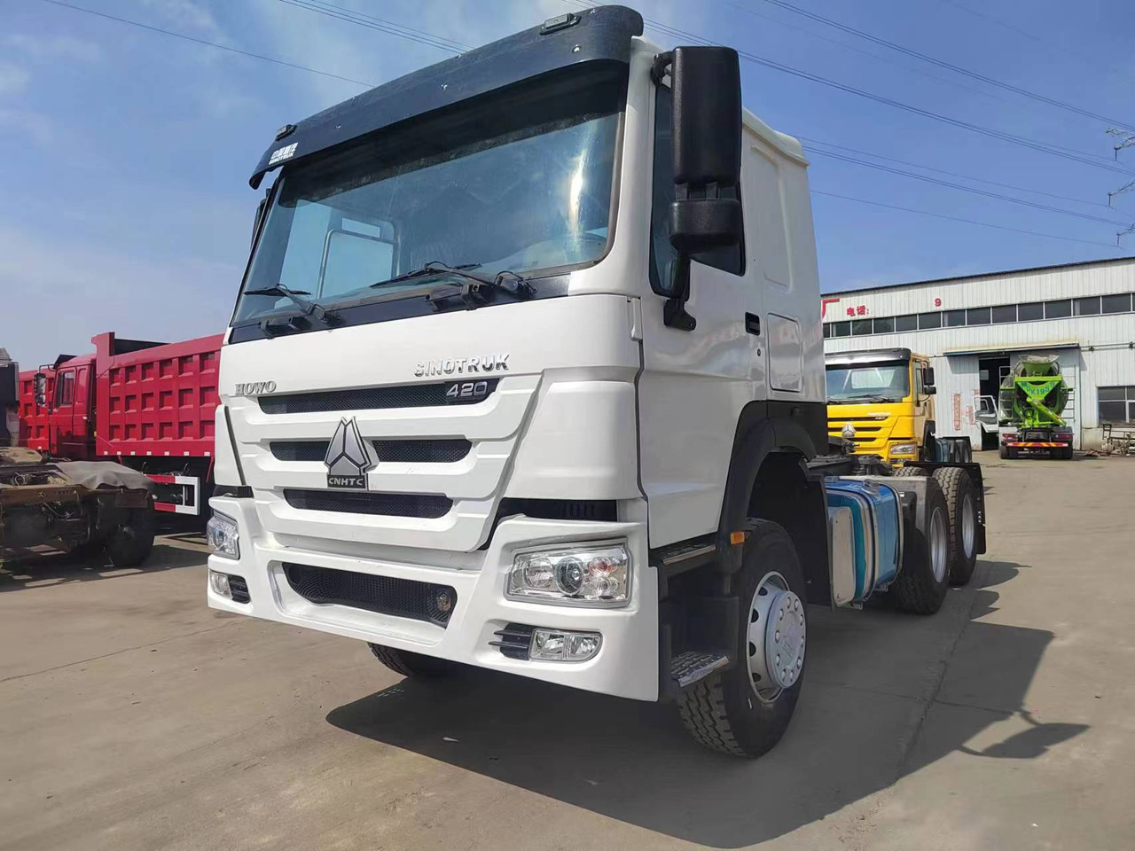 SINOTRUK HOWO trailer head - Tracteur routier: photos 1 SINOTRUK HOWO trailer head - Tracteur routier: photos 1