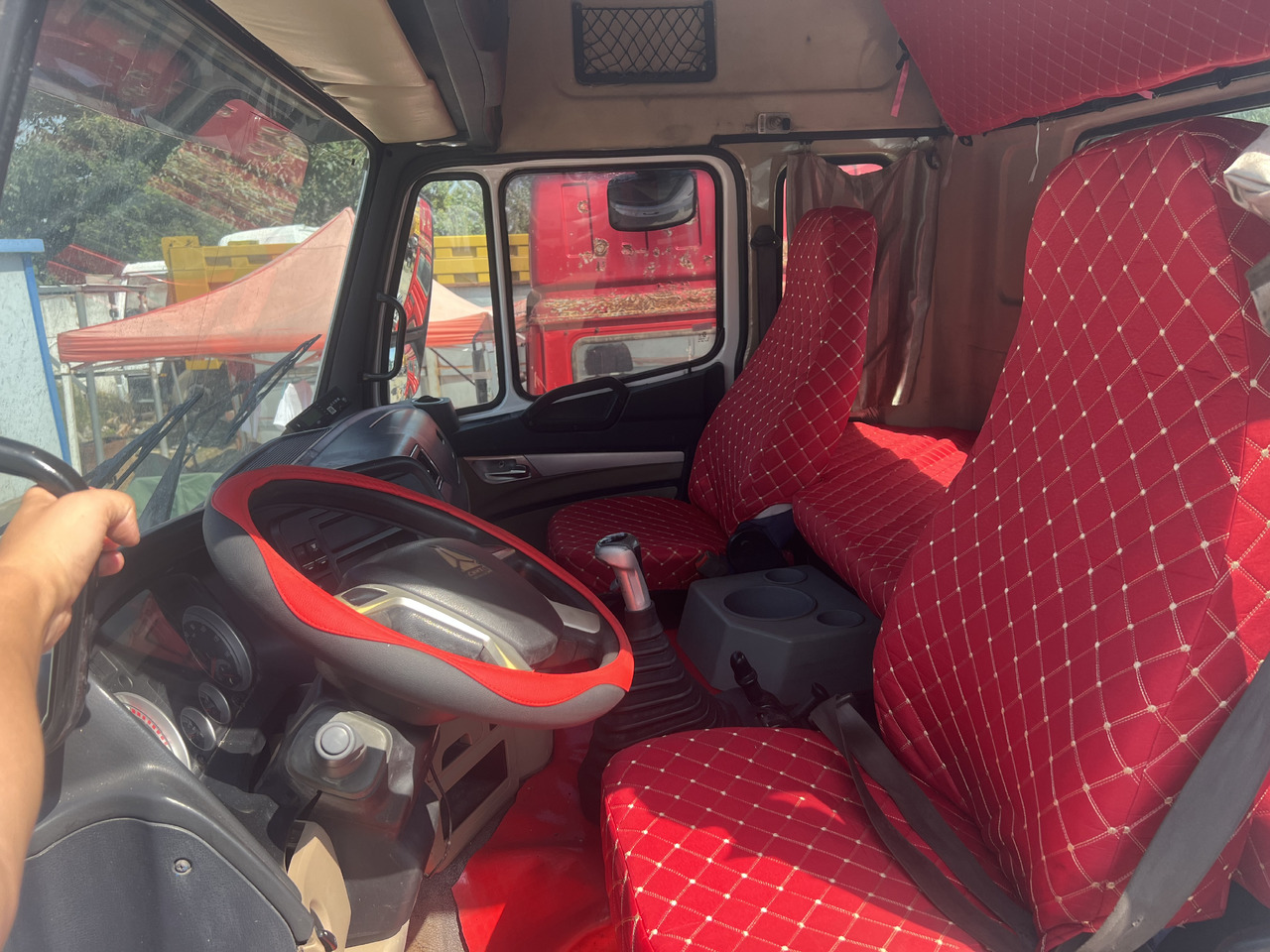 Tracteur routier SINOTRUK HOWO trailer head: photos 8