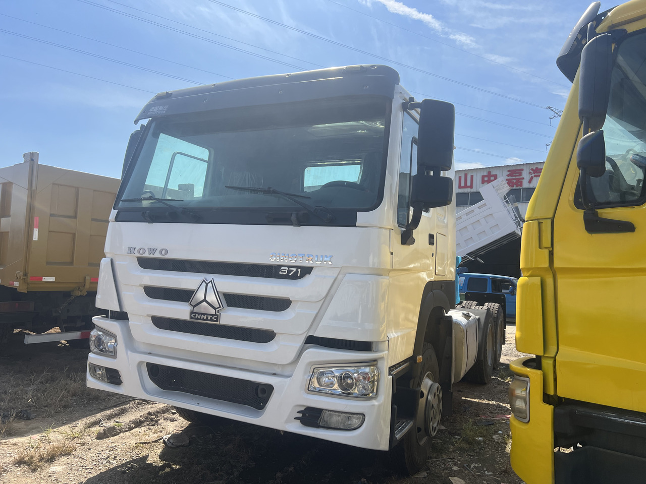 SINOTRUK HOWO trailer head - Tracteur routier: photos 5 SINOTRUK HOWO trailer head - Tracteur routier: photos 5