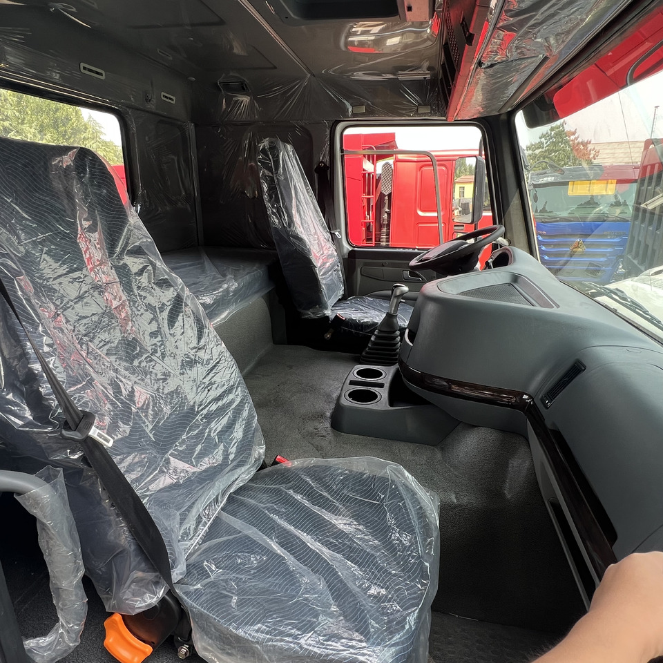 SINOTRUK HOWO tralier head - Tracteur routier: photos 2 SINOTRUK HOWO tralier head - Tracteur routier: photos 2