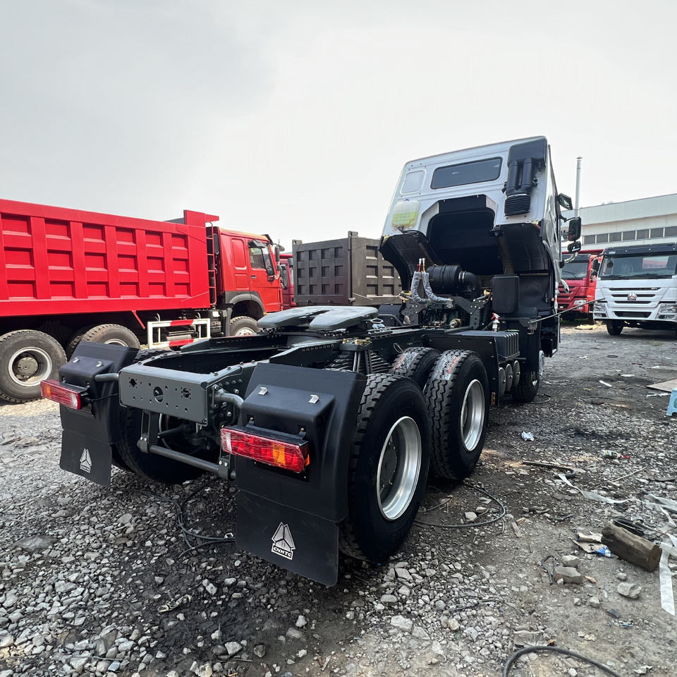 SINOTRUK HOWO tralier head - Tracteur routier: photos 5 SINOTRUK HOWO tralier head - Tracteur routier: photos 5