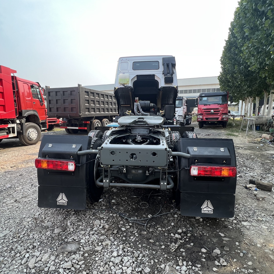 SINOTRUK Howo tractor head - Tracteur routier: photos 3 SINOTRUK Howo tractor head - Tracteur routier: photos 3