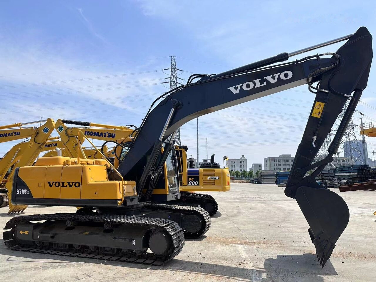 Volvo EC210BLC - Pelle sur chenille: photos 2 Volvo EC210BLC - Pelle sur chenille: photos 2