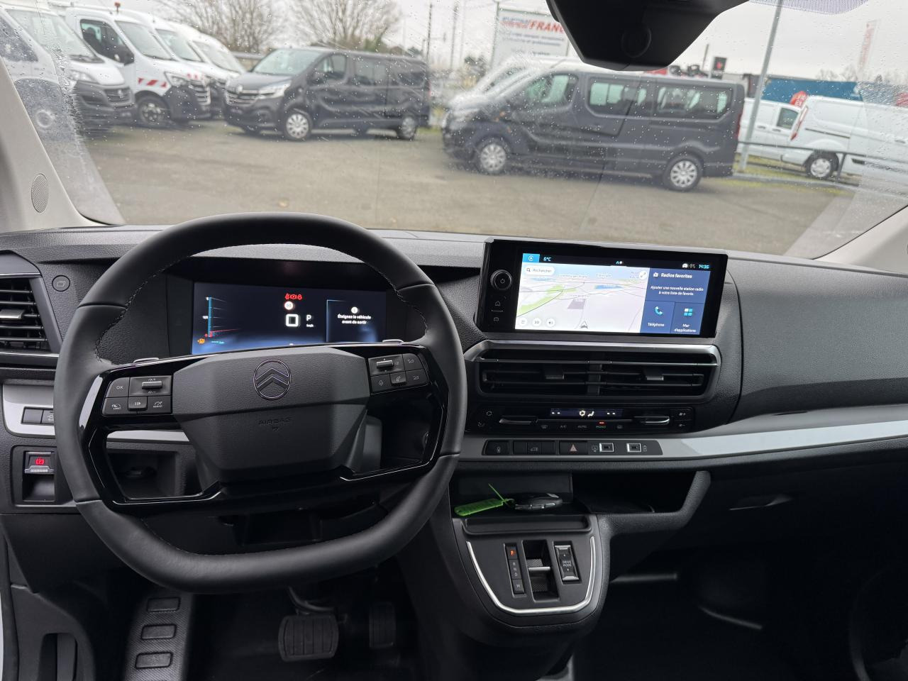 CITROEN Jumpy M 2.0 BlueHDi - 145 S&S - BV EAT8 III FOURGON . PHASE 2 - Fourgon utilitaire: photos 4 CITROEN Jumpy M 2.0 BlueHDi - 145 S&S - BV EAT8 III FOURGON . PHASE 2 - Fourgon utilitaire: photos 4