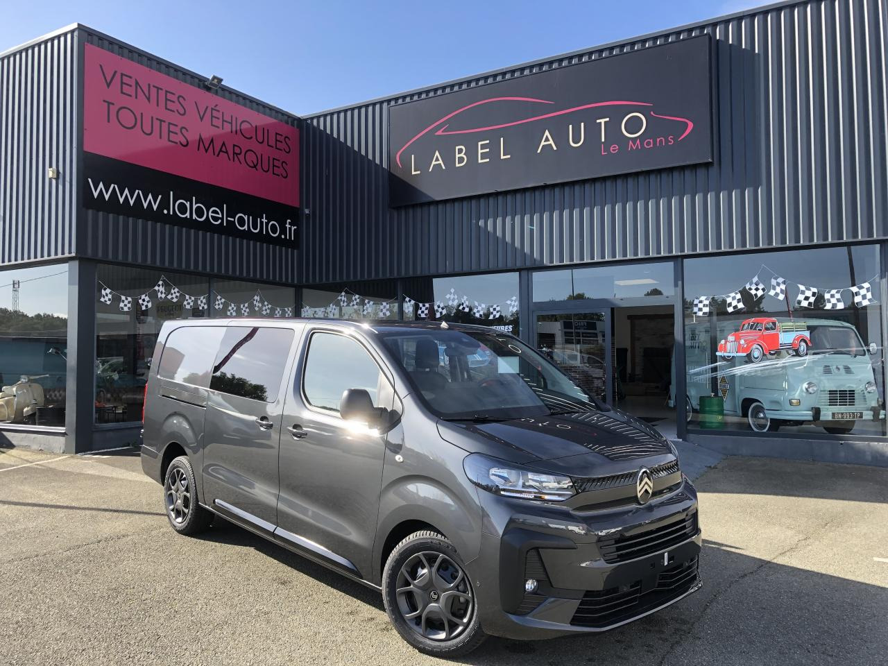 CITROEN Jumpy XL 2.0 BlueHDi - 180 S&S - BV EAT8 III CABINE APPROFONDIE Cabine approfondie Fixe PHASE 2 - Fourgon utilitaire: photos 1 CITROEN Jumpy XL 2.0 BlueHDi - 180 S&S - BV EAT8 III CABINE APPROFONDIE Cabine approfondie Fixe PHASE 2 - Fourgon utilitaire: photos 1