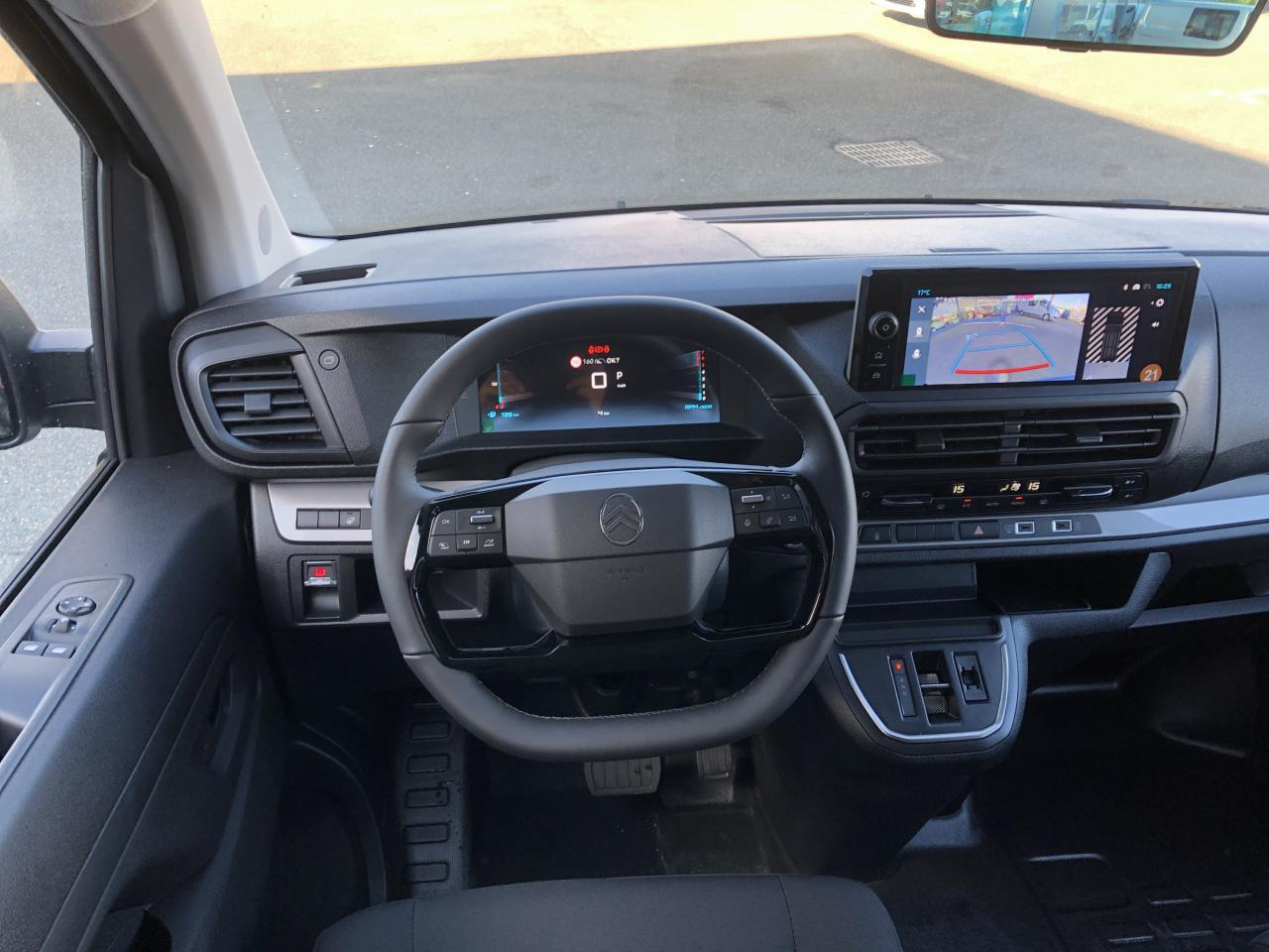 CITROEN Jumpy XL 2.0 BlueHDi - 180 S&S - BV EAT8 III CABINE APPROFONDIE Fixe PHASE 2 6 PLACES - Fourgon utilitaire: photos 5 CITROEN Jumpy XL 2.0 BlueHDi - 180 S&S - BV EAT8 III CABINE APPROFONDIE Fixe PHASE 2 6 PLACES - Fourgon utilitaire: photos 5