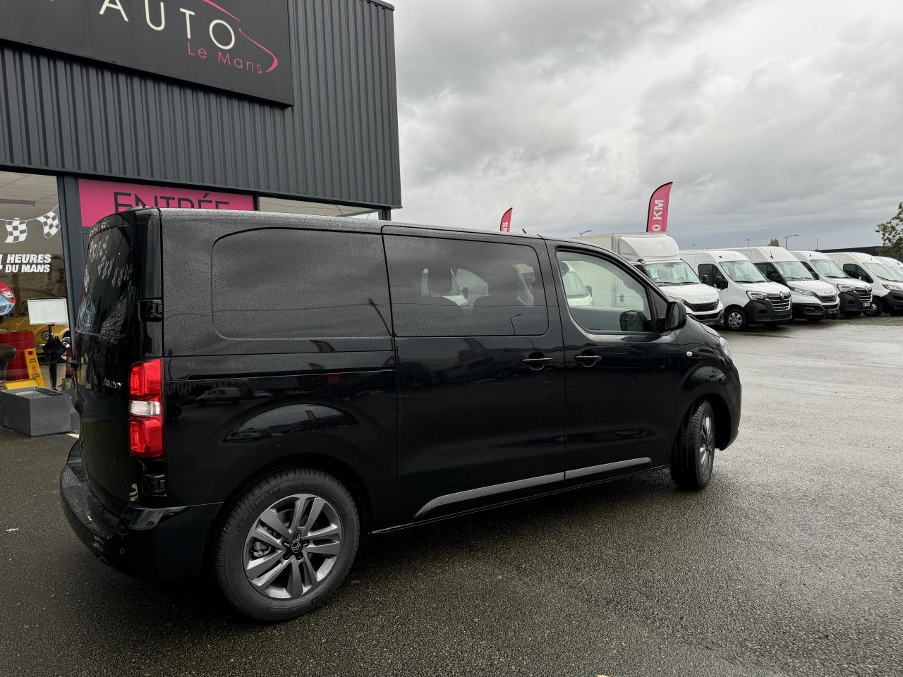 CITROEN jumpy M 2.0 BLUEHDI 180 S S EAT8 DOUBLE CABINE 5 PLACES - Fourgon utilitaire: photos 5 CITROEN jumpy M 2.0 BLUEHDI 180 S S EAT8 DOUBLE CABINE 5 PLACES - Fourgon utilitaire: photos 5