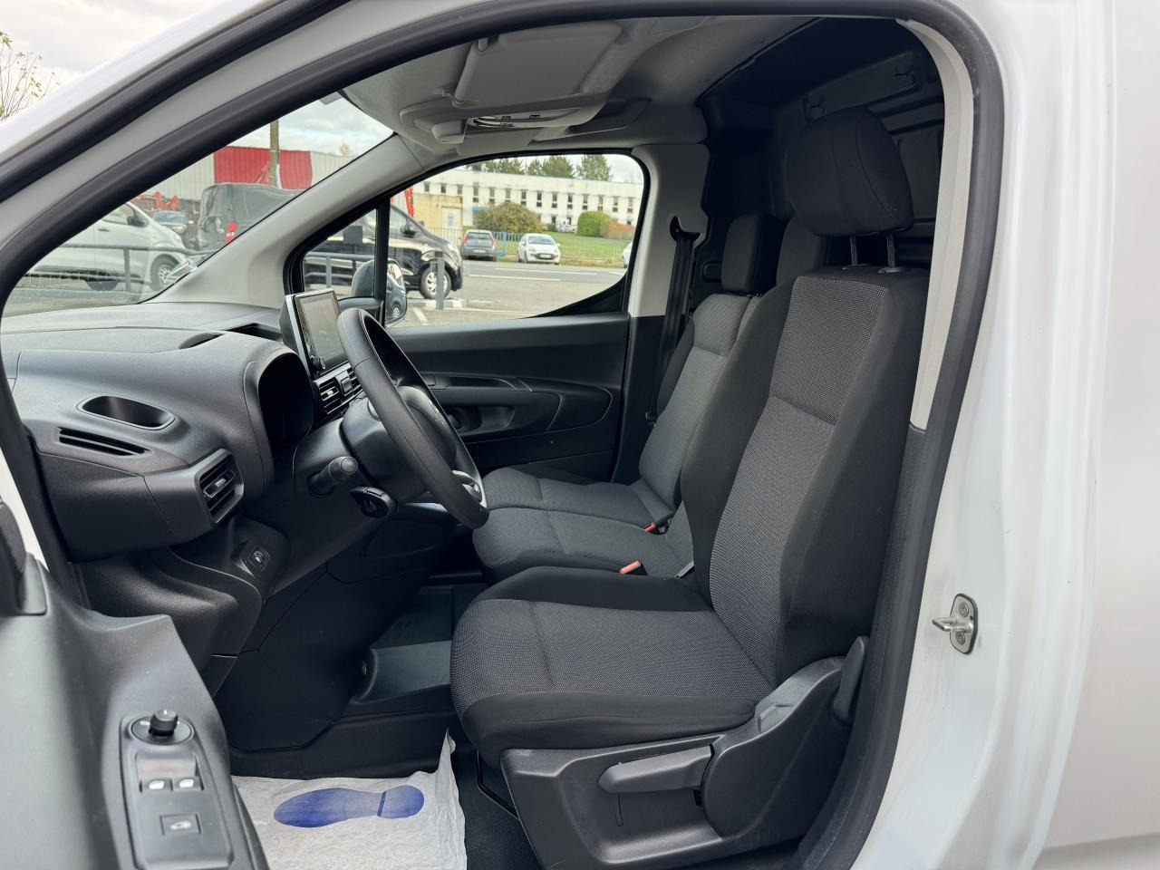 Citroen Berlingo M 650KG BLUEHDI 100 S&S DRIVER BVM5 - Fourgon utilitaire: photos 5 Citroen Berlingo M 650KG BLUEHDI 100 S&S DRIVER BVM5 - Fourgon utilitaire: photos 5