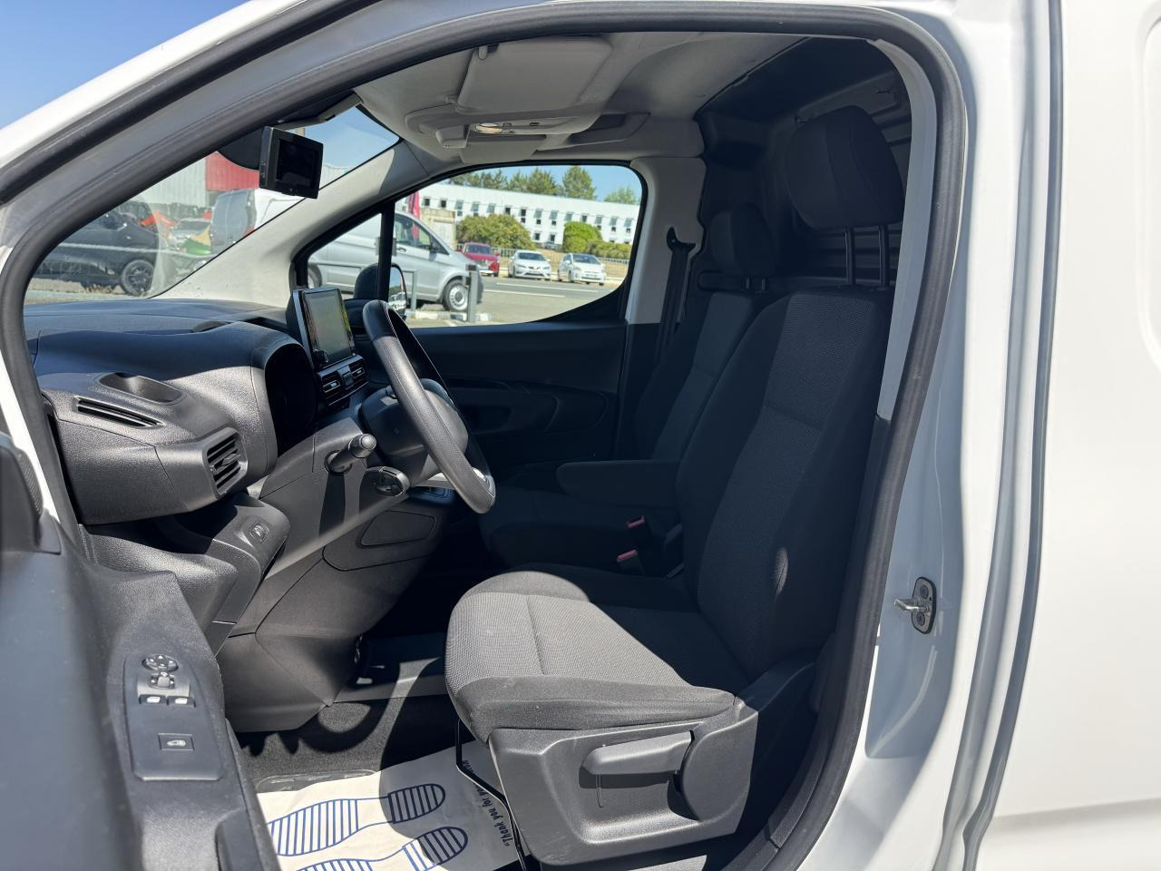 Citroen Berlingo M 650KG BLUEHDI 100 S&S DRIVER - Fourgonnette: photos 4 Citroen Berlingo M 650KG BLUEHDI 100 S&S DRIVER - Fourgonnette: photos 4