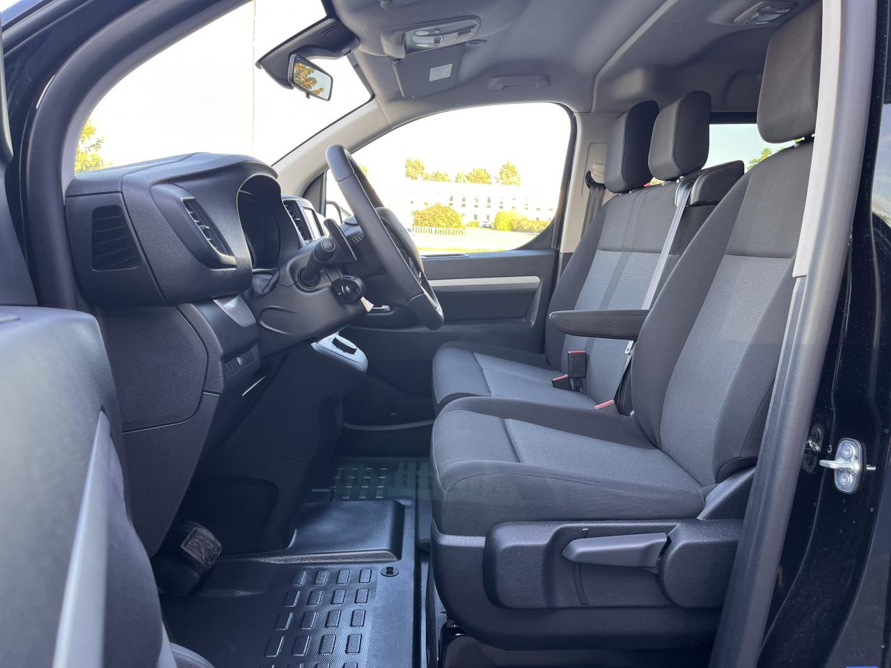 FIAT Scudo XL 2.0 BlueHDi - 180 S&S - BVA Cabine Approfondie 6 PLACES - Utilitaire double cabine: photos 5 FIAT Scudo XL 2.0 BlueHDi - 180 S&S - BVA Cabine Approfondie 6 PLACES - Utilitaire double cabine: photos 5