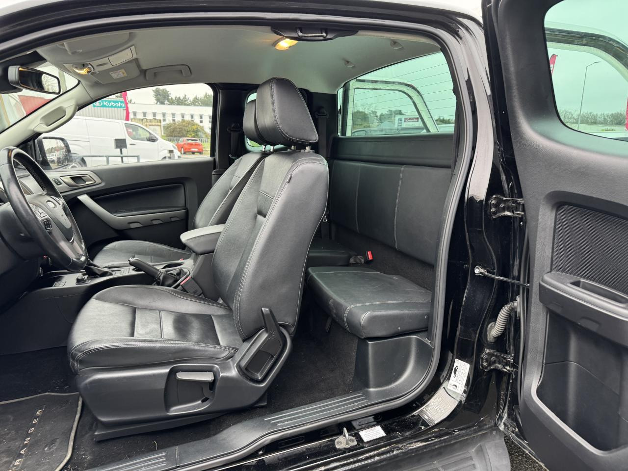 FORD RANGER 2.0 ECOBLUE 170CH SUPER CABINE XLT - Pick-up: photos 4 FORD RANGER 2.0 ECOBLUE 170CH SUPER CABINE XLT - Pick-up: photos 4