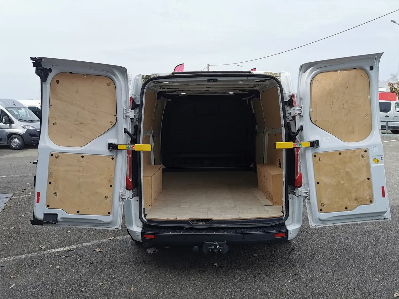 Ford Transit Custom 300 L2H1 2.0 ECOBLUE 130 HYBRID TREND BUSINESS - Fourgon utilitaire: photos 4 Ford Transit Custom 300 L2H1 2.0 ECOBLUE 130 HYBRID TREND BUSINESS - Fourgon utilitaire: photos 4