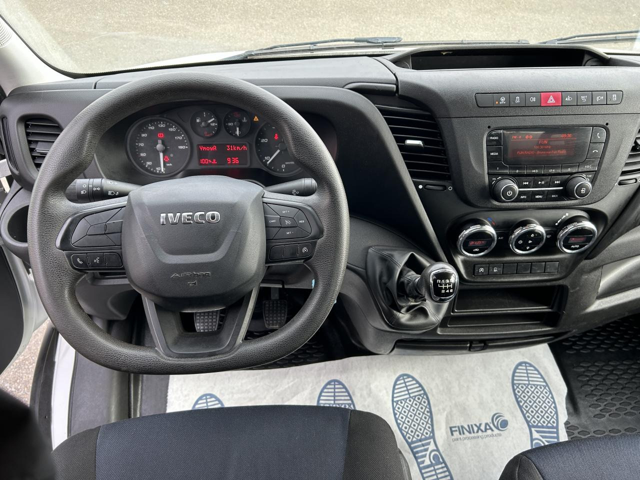IVECO Daily 35 C 14 S&S (Quad-Leaf)  CHASSIS CABINE 2014 35C/35S Chassis cabine 35 C Epmt.3.75 PHASE 3 - Utilitaire benne: photos 3 IVECO Daily 35 C 14 S&S (Quad-Leaf)  CHASSIS CABINE 2014 35C/35S Chassis cabine 35 C Epmt.3.75 PHASE 3 - Utilitaire benne: photos 3