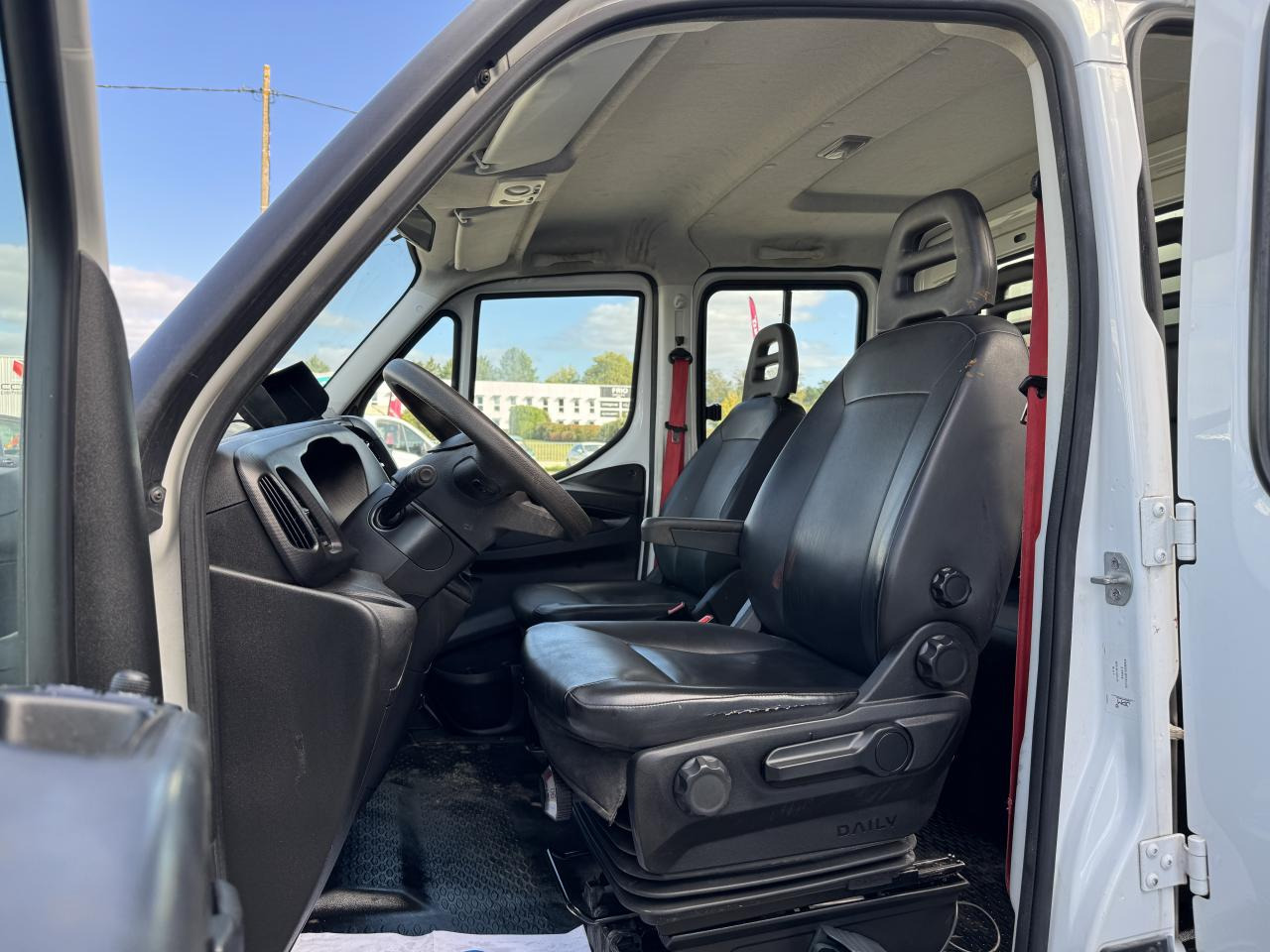 IVECO Daily 35 C 16 D S&S (Quad-Leaf) CHASSIS DOUBLE CABINE 2014 35C/35S CHASSIS CABINE DOUBLE Chassi - Utilitaire benne, Utilitaire double cabine: photos 4 IVECO Daily 35 C 16 D S&S (Quad-Leaf) CHASSIS DOUBLE CABINE 2014 35C/35S CHASSIS CABINE DOUBLE Chassi - Utilitaire benne, Utilitaire double cabine: photos 4