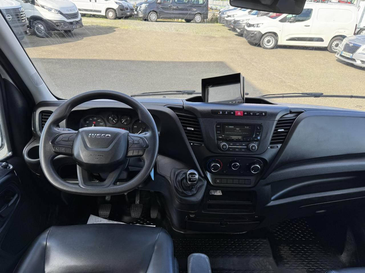 IVECO Daily 35 C 16 D S&S (Quad-Leaf) CHASSIS DOUBLE CABINE 2014 35C/35S CHASSIS CABINE DOUBLE Chassi - Utilitaire benne, Utilitaire double cabine: photos 3 IVECO Daily 35 C 16 D S&S (Quad-Leaf) CHASSIS DOUBLE CABINE 2014 35C/35S CHASSIS CABINE DOUBLE Chassi - Utilitaire benne, Utilitaire double cabine: photos 3