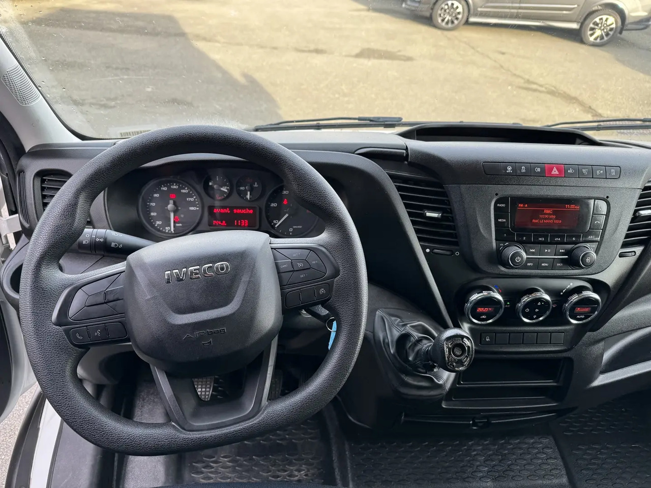 Iveco Daily 35C16H3.0 D EMPATTEMENT 4100 - Fourgon grand volume: photos 4 Iveco Daily 35C16H3.0 D EMPATTEMENT 4100 - Fourgon grand volume: photos 4