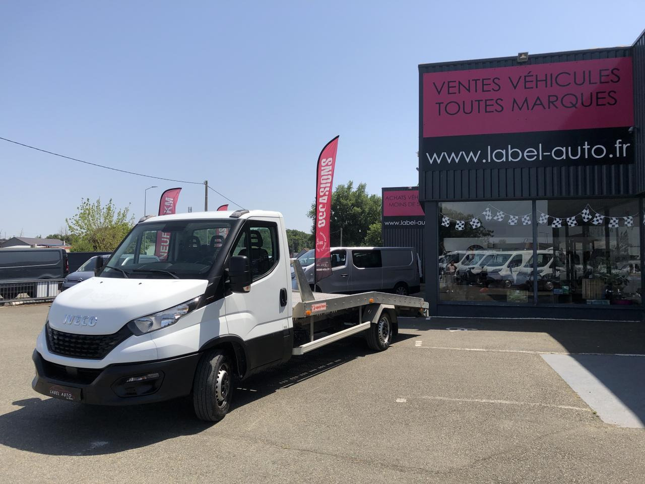Iveco Daily IVECO PORTE VOITURE DEPANNEUSE 35 S 16 3L0 160 CH EMPATTEMENT 4100 PLATEAU FIX'ALU EQUIP'M - Camion porte-voitures: photos 5 Iveco Daily IVECO PORTE VOITURE DEPANNEUSE 35 S 16 3L0 160 CH EMPATTEMENT 4100 PLATEAU FIX'ALU EQUIP'M - Camion porte-voitures: photos 5
