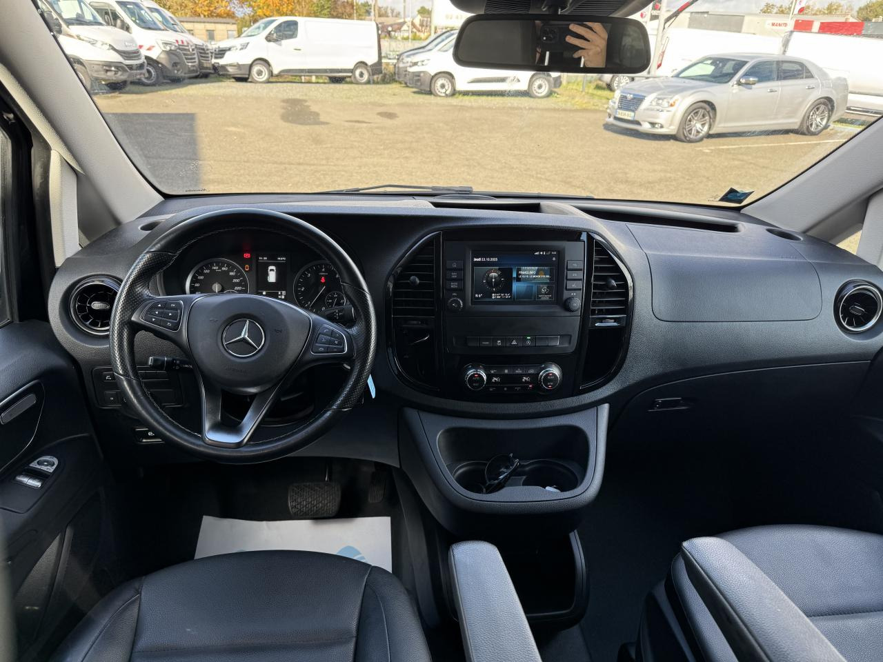 MERCEDES Vito MIXTO Extra Long 3.05t 119 CDI BlueEfficiency - BVA 9G-Tronic Propulsion MIXTO - BM 447 first - Fourgon utilitaire: photos 3 MERCEDES Vito MIXTO Extra Long 3.05t 119 CDI BlueEfficiency - BVA 9G-Tronic Propulsion MIXTO - BM 447 first - Fourgon utilitaire: photos 3