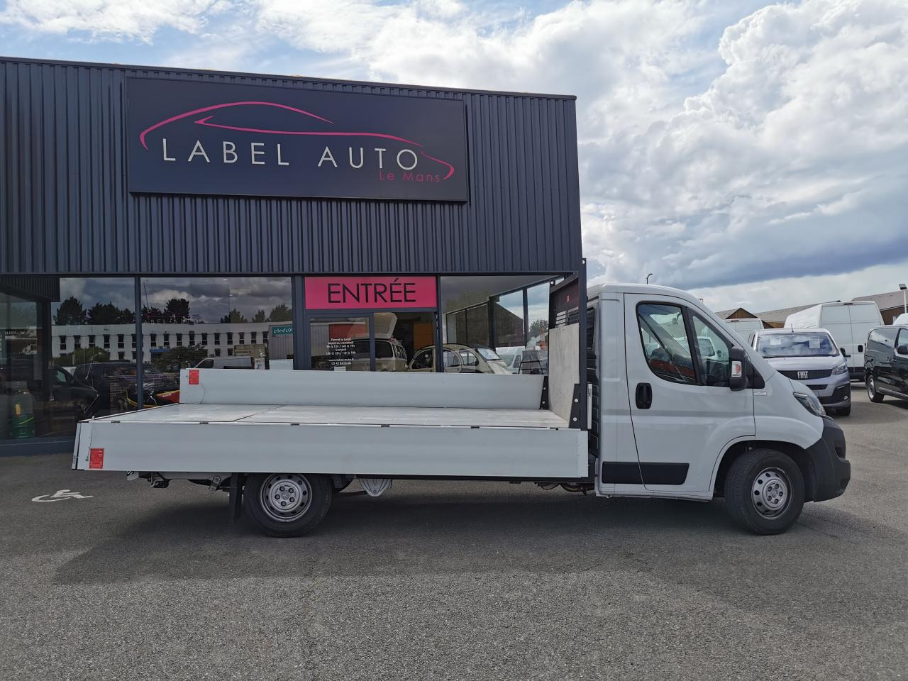 PEUGEOT BOXER 3T5 PLATEAU 4M20 2.2 HDI 140CH - Utilitaire plateau: photos 3 PEUGEOT BOXER 3T5 PLATEAU 4M20 2.2 HDI 140CH - Utilitaire plateau: photos 3