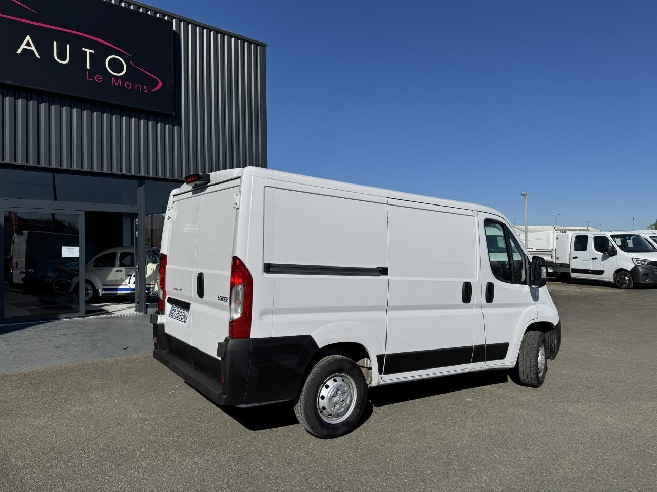 Peugeot Boxer 333 L1H1 2.2 BLUEHDI S&S 140CH ASPHALT - Fourgon utilitaire: photos 5 Peugeot Boxer 333 L1H1 2.2 BLUEHDI S&S 140CH ASPHALT - Fourgon utilitaire: photos 5