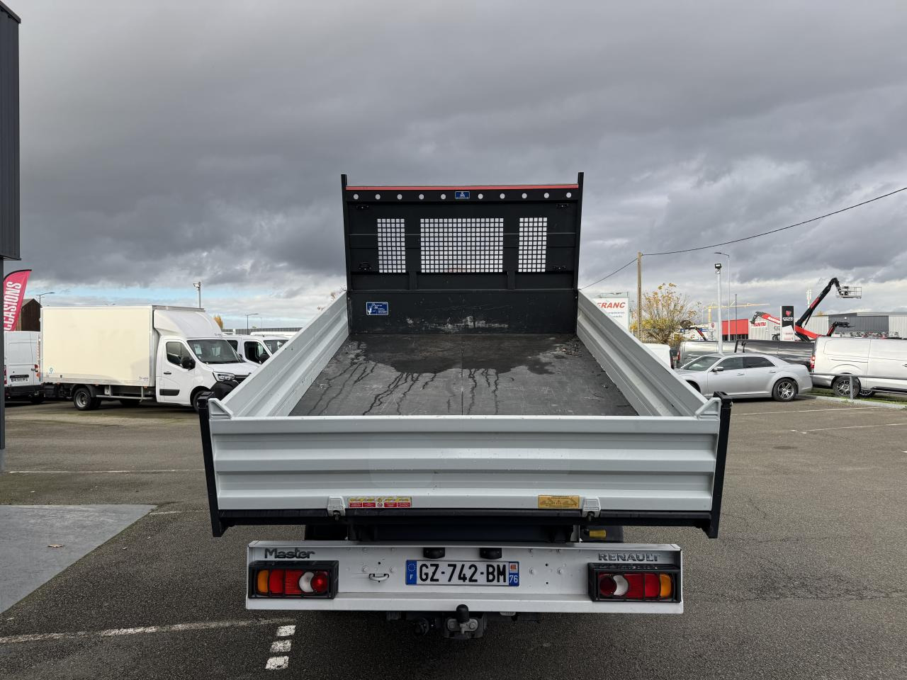 Utilitaire benne RENAULT MASTER 3T5 BENNE COFFRE RJ 2.3 DCI 130CH PROPULSION: photos 8 Utilitaire benne RENAULT MASTER 3T5 BENNE COFFRE RJ 2.3 DCI 130CH PROPULSION: photos 8