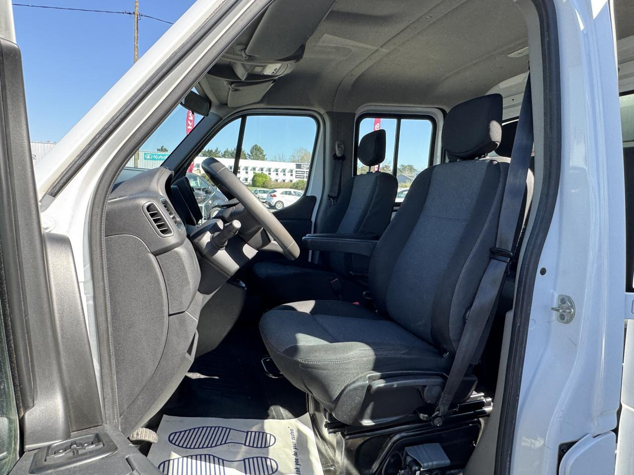 RENAULT MASTER 3T5 BENNE + COFFRE RJ DOUBLE CABINE 6 PL 2.3 DCI 130 CH CONFORT - Utilitaire benne: photos 4 RENAULT MASTER 3T5 BENNE + COFFRE RJ DOUBLE CABINE 6 PL 2.3 DCI 130 CH CONFORT - Utilitaire benne: photos 4