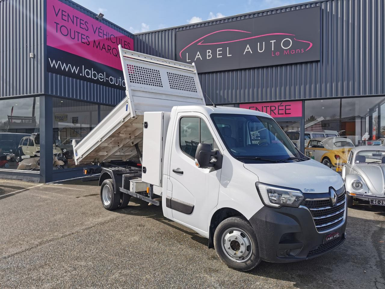 RENAULT Master BENNE COFFRE Confort R3500RJ L3 2.3 dCi 130CH - Utilitaire benne: photos 3 RENAULT Master BENNE COFFRE Confort R3500RJ L3 2.3 dCi 130CH - Utilitaire benne: photos 3