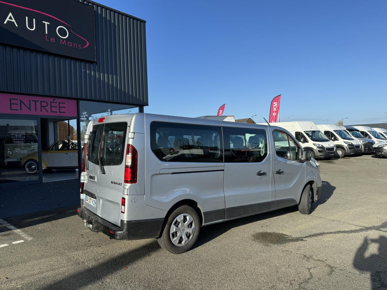 RENAULT Trafic L2 2.0 Energy dCi - 150 - S&S III COMBI Combi Zen L2H1 PHASE 3 en leasing occasion RENAULT Trafic L2 2.0 Energy dCi - 150 - S&S III COMBI Combi Zen L2H1 PHASE 3: photos 6 RENAULT Trafic L2 2.0 Energy dCi - 150 - S&S III COMBI Combi Zen L2H1 PHASE 3 en leasing occasion RENAULT Trafic L2 2.0 Energy dCi - 150 - S&S III COMBI Combi Zen L2H1 PHASE 3: photos 6
